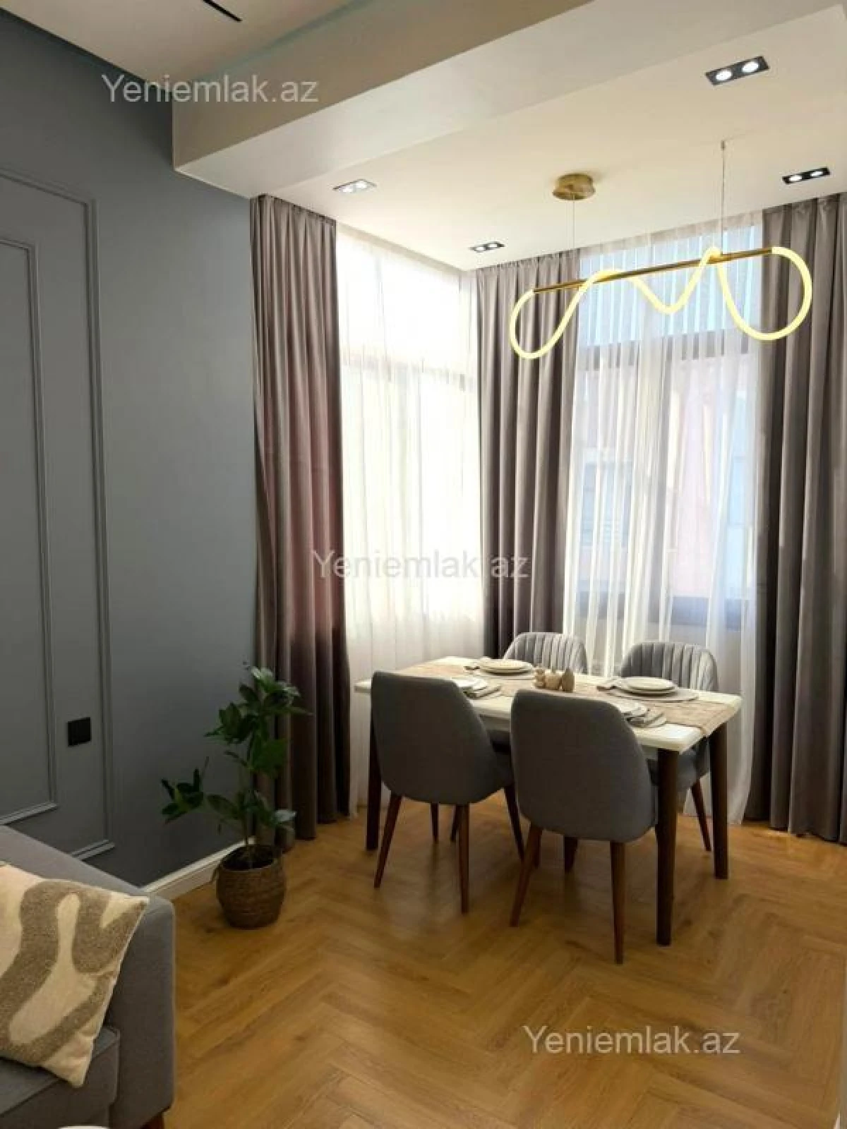 Satılır 3 otaqlı yeni tikili 82 m²