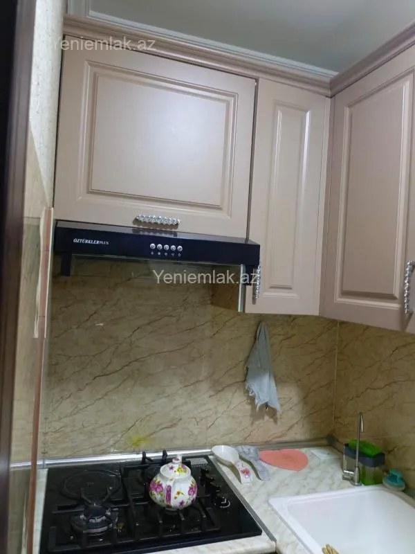 Satılır 3 otaqlı köhnə tikili 65 m²