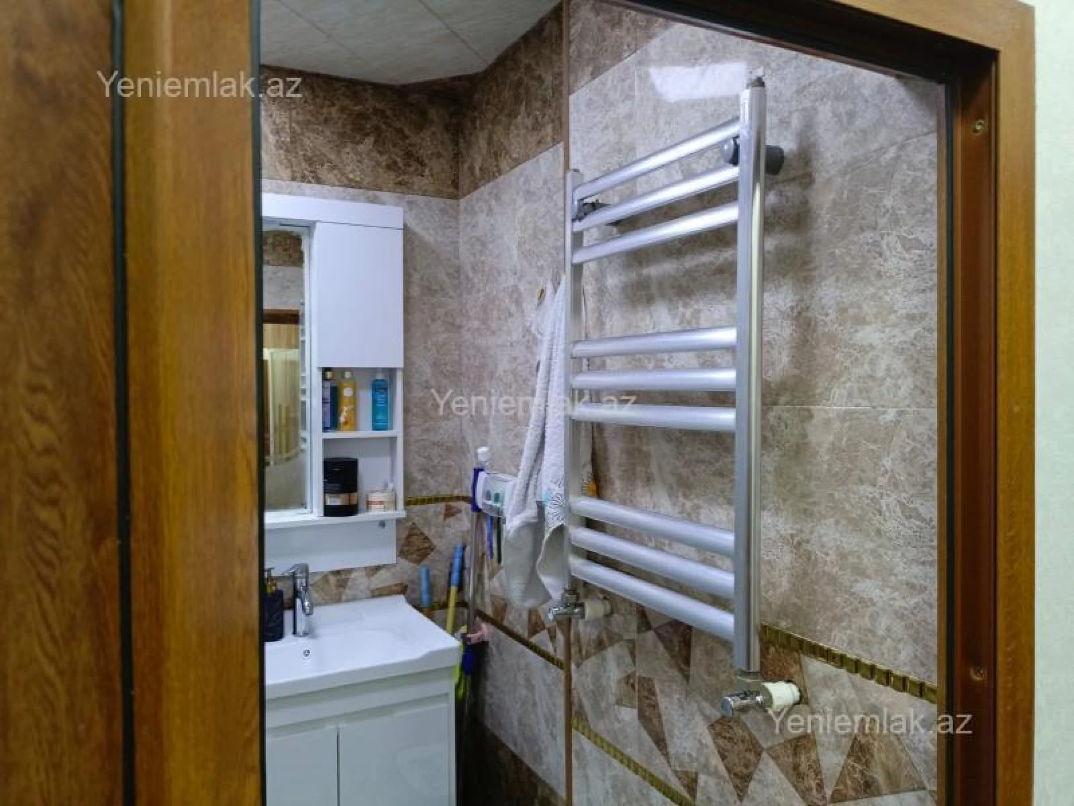 Satılır 3 otaqlı köhnə tikili 65 m²