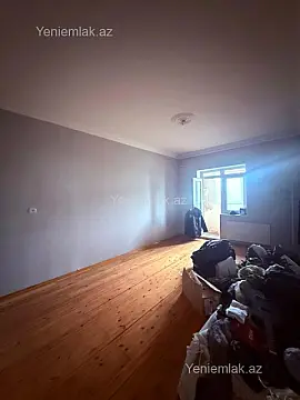 Satılır 4 otaqlı köhnə tikili 100 m²