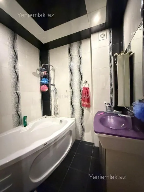 Satılır 3 otaqlı yeni tikili 102 m²