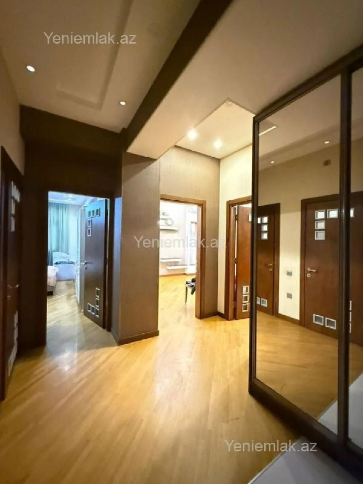 Satılır 3 otaqlı yeni tikili 102 m²