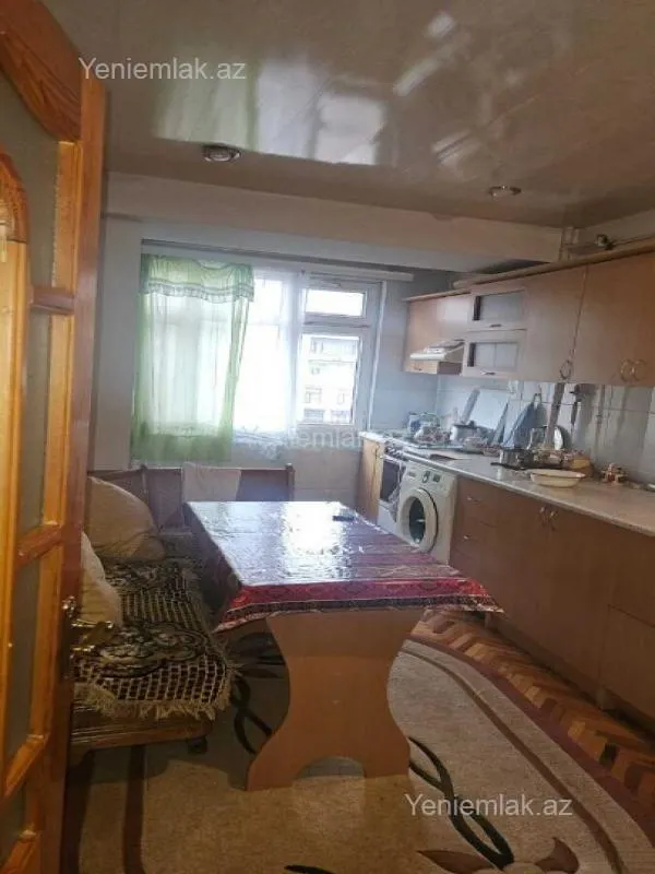 Satılır 2 otaqlı köhnə tikili 65 m²