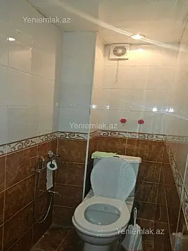 Satılır 2 otaqlı köhnə tikili 65 m²