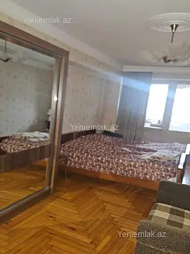 Satılır 2 otaqlı köhnə tikili 65 m²