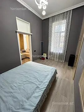 Satılır 2 otaqlı köhnə tikili 50 m²
