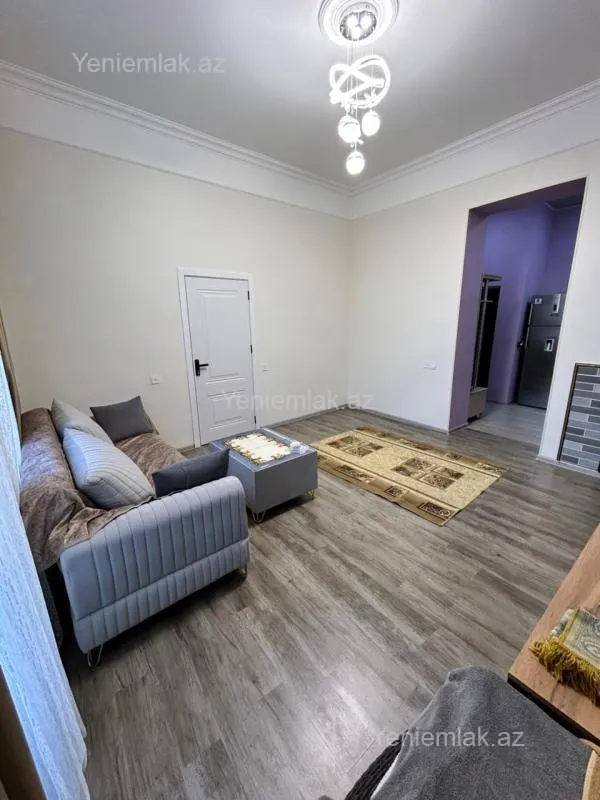 Satılır 2 otaqlı köhnə tikili 50 m²