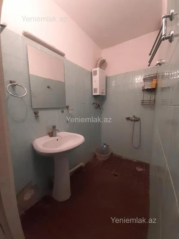 Satılır 3 otaqlı köhnə tikili 85 m²