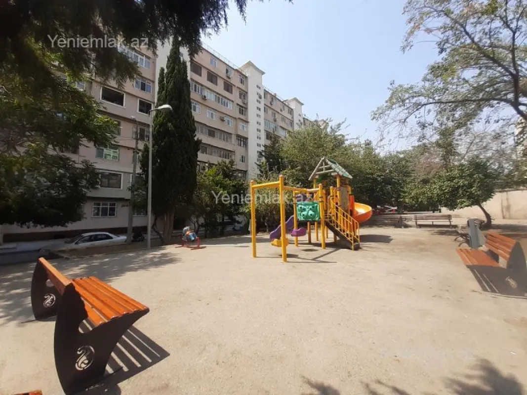 Satılır 3 otaqlı köhnə tikili 85 m²