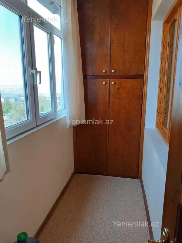 Satılır 2 otaqlı köhnə tikili 65 m²