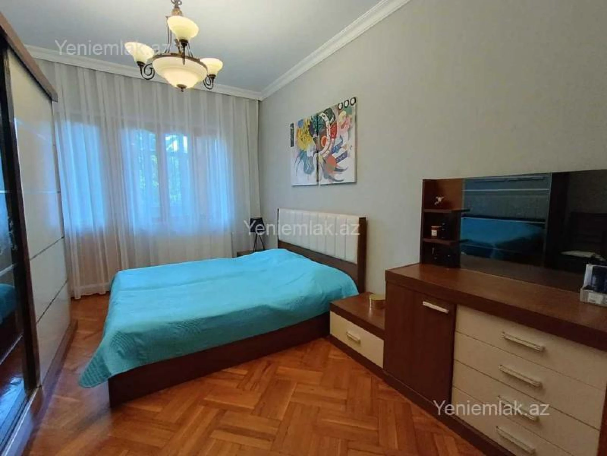 Satılır 2 otaqlı köhnə tikili 65 m²