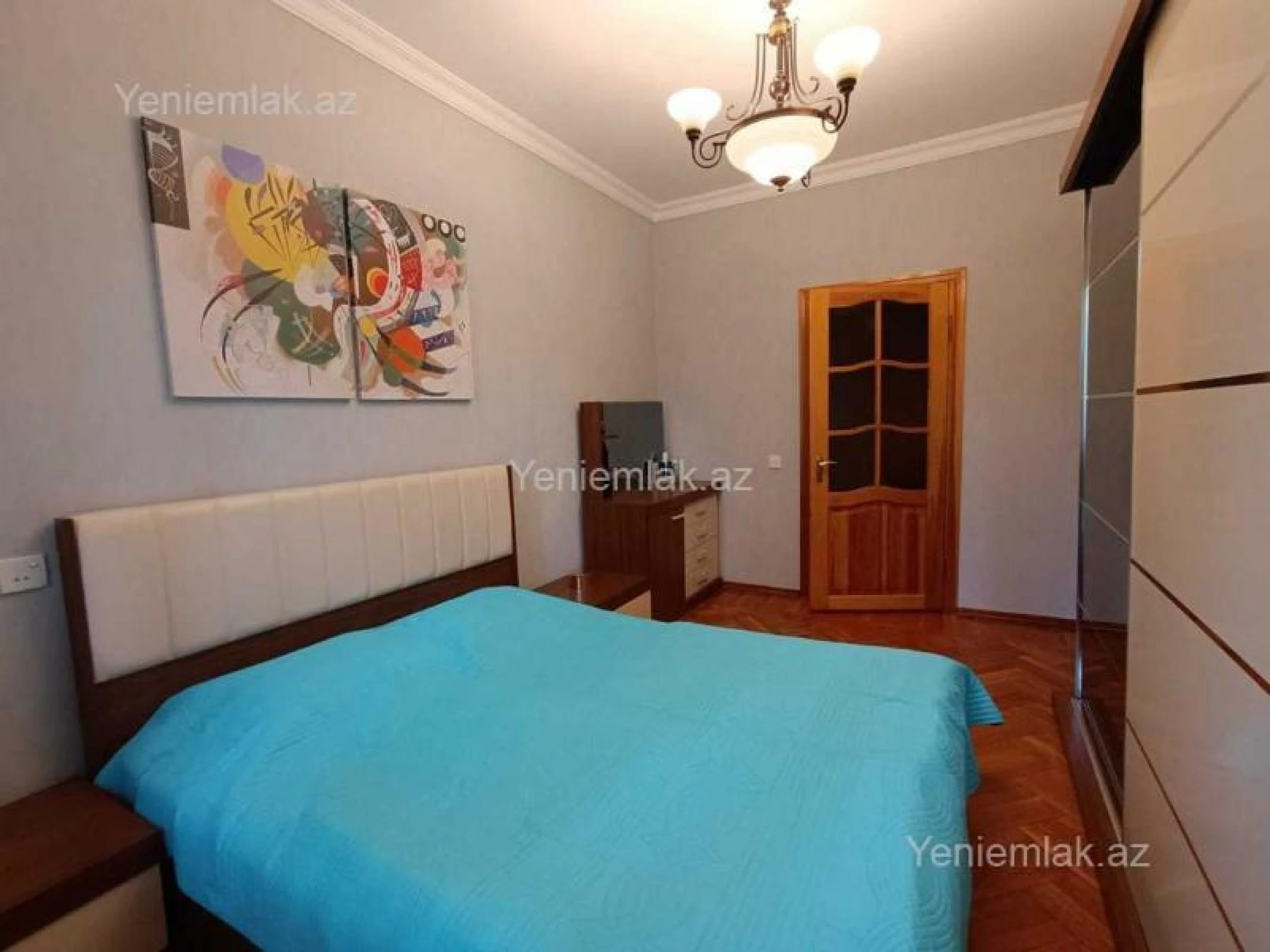 Satılır 2 otaqlı köhnə tikili 65 m²