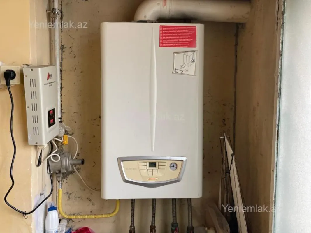 Satılır 3 otaqlı köhnə tikili 70 m²