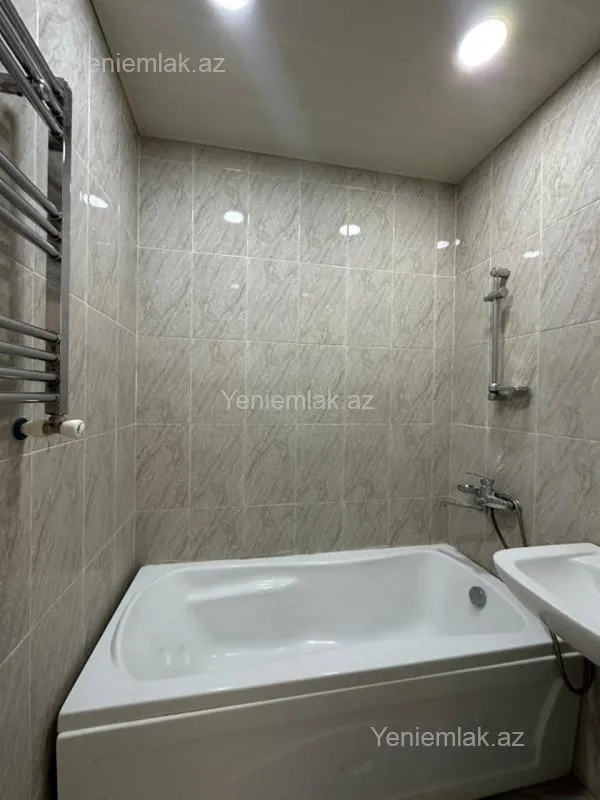 Satılır 3 otaqlı yeni tikili 85 m²