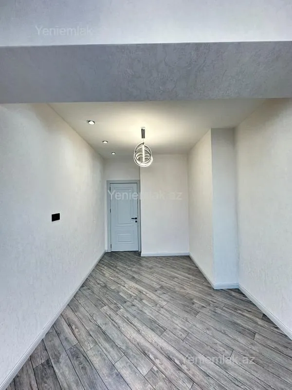 Satılır 3 otaqlı yeni tikili 80 m²
