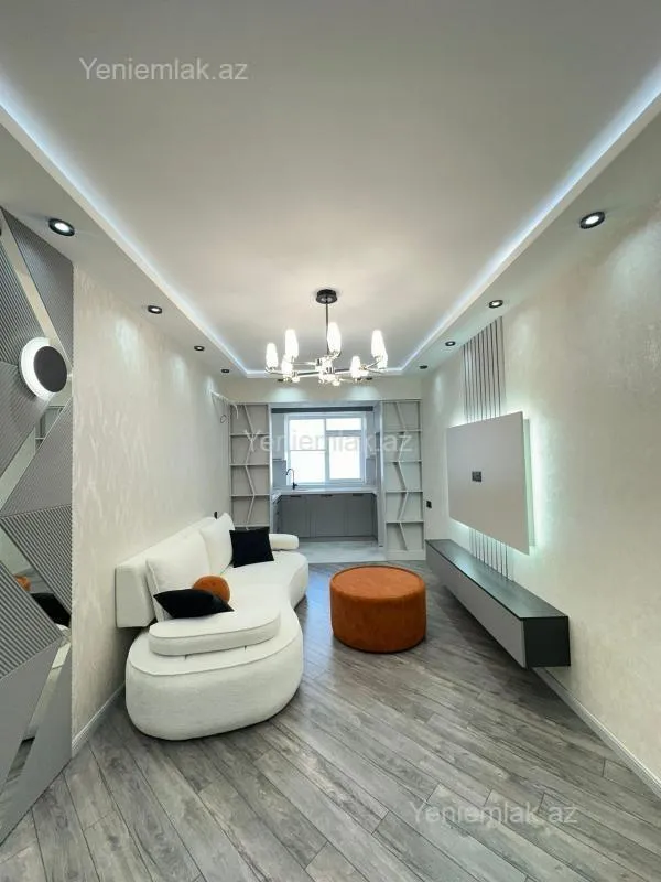 Satılır 3 otaqlı yeni tikili 80 m²