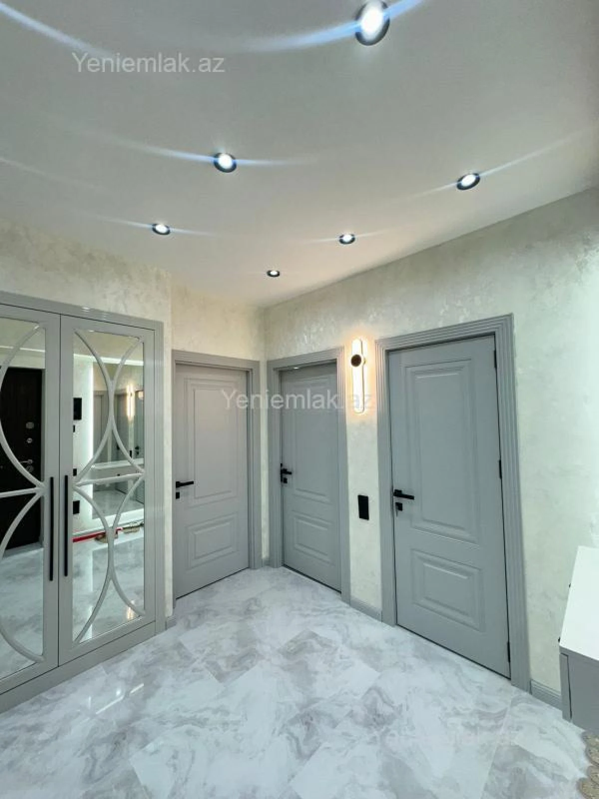 Satılır 3 otaqlı yeni tikili 80 m²