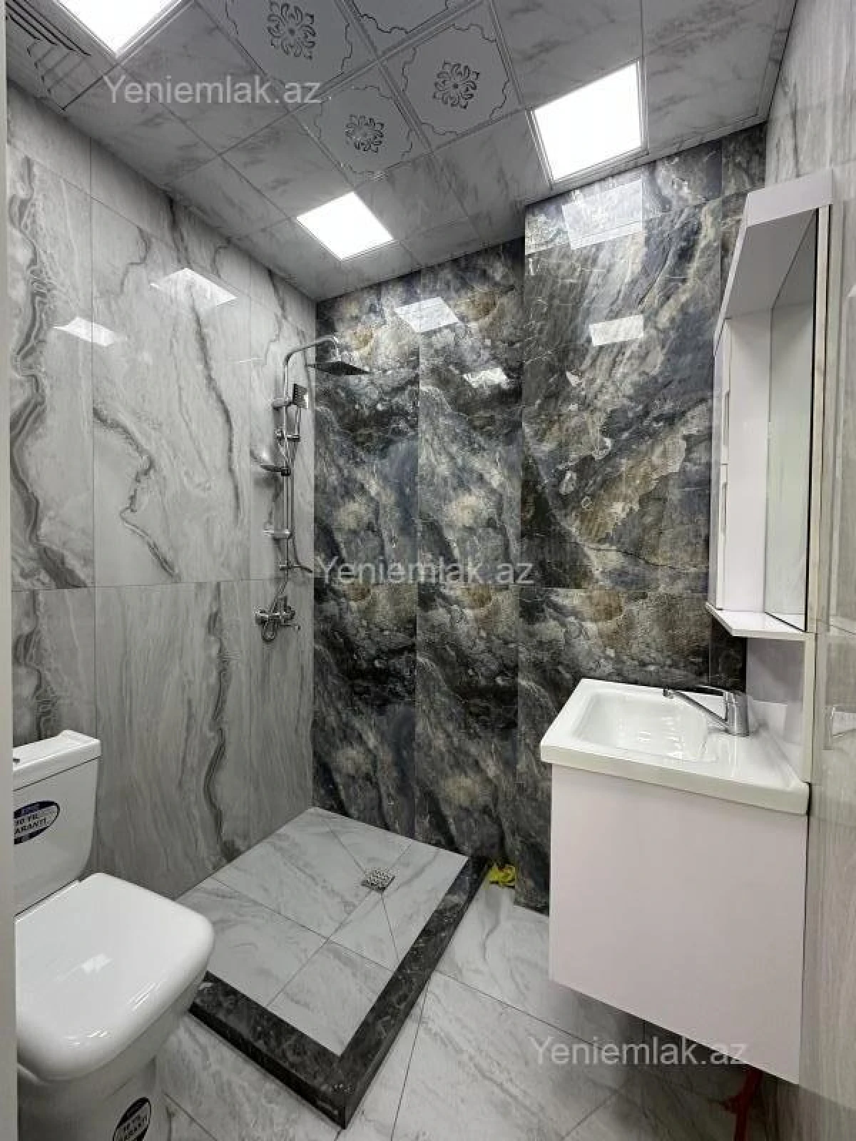 Satılır 3 otaqlı yeni tikili 76 m²