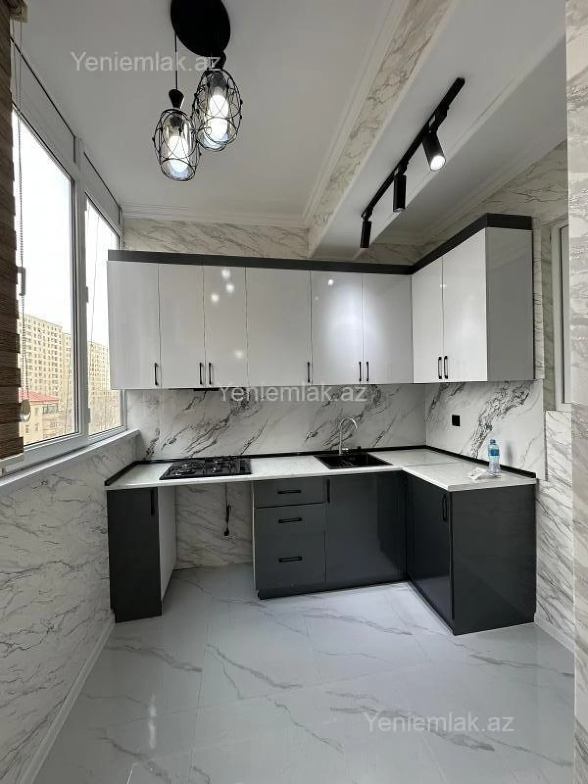 Satılır 3 otaqlı yeni tikili 76 m²
