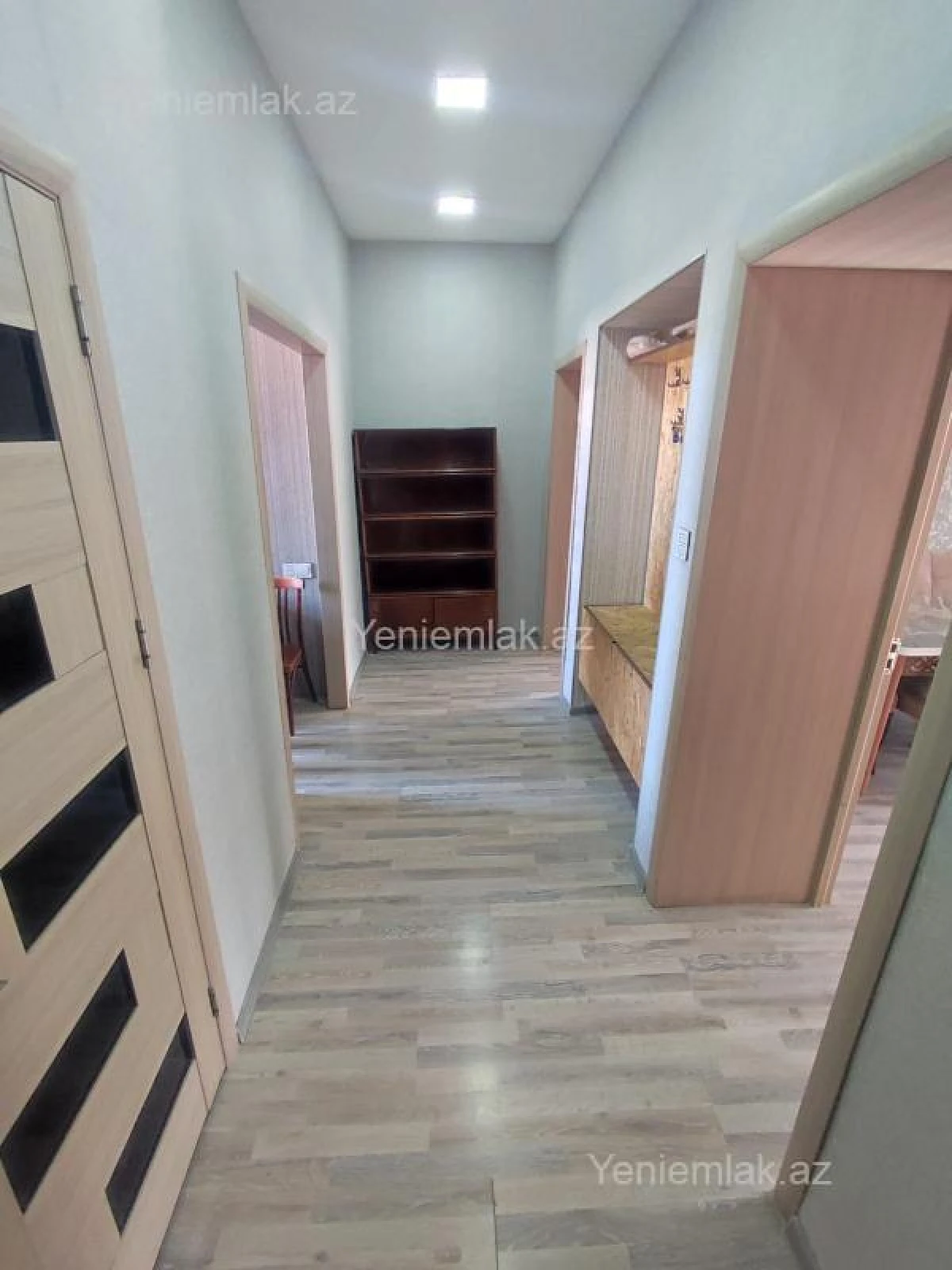 Satılır 3 otaqlı köhnə tikili 90 m²