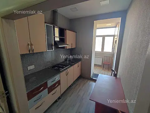 Satılır 3 otaqlı köhnə tikili 90 m²