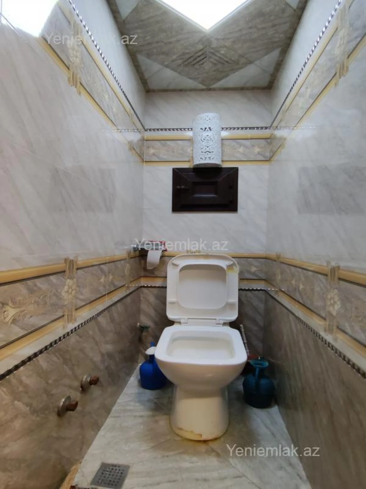 Satılır 2 otaqlı köhnə tikili 54 m²