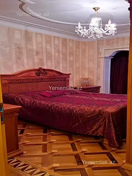 Satılır 5 otaqlı köhnə tikili 150 m²