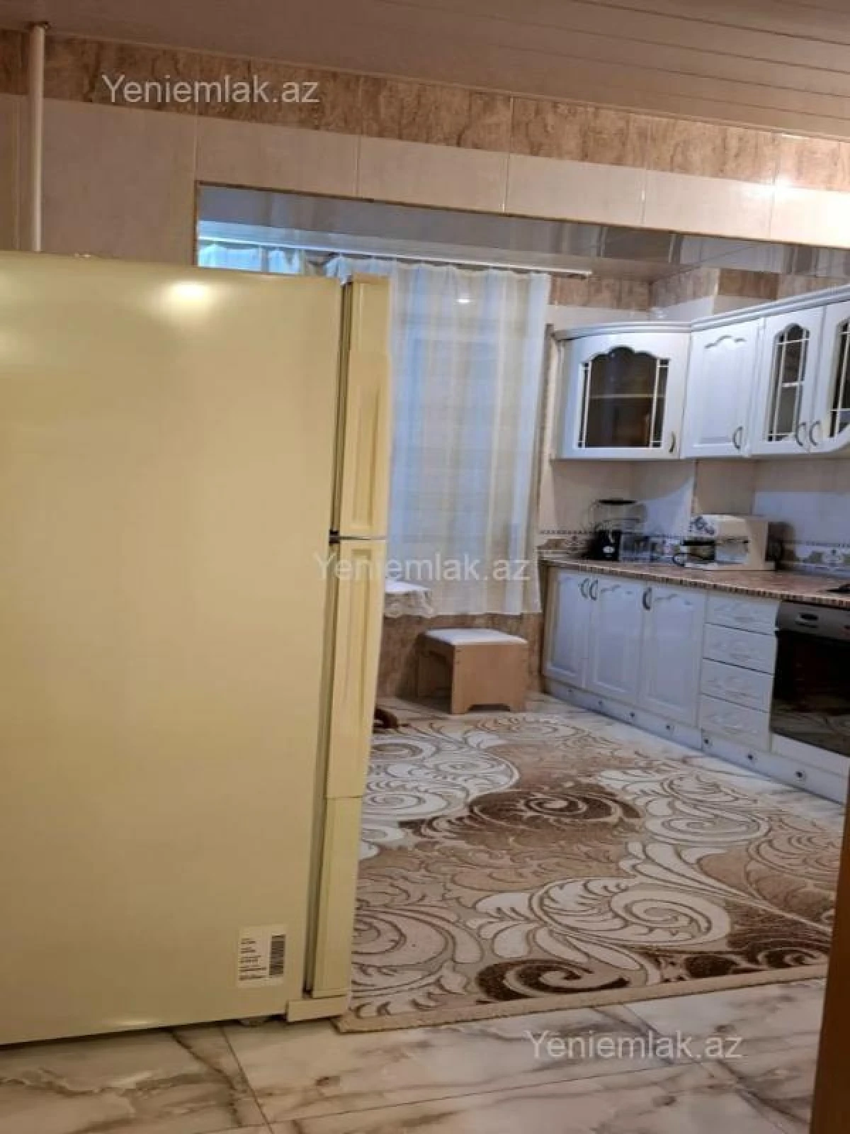 Satılır 5 otaqlı köhnə tikili 150 m²