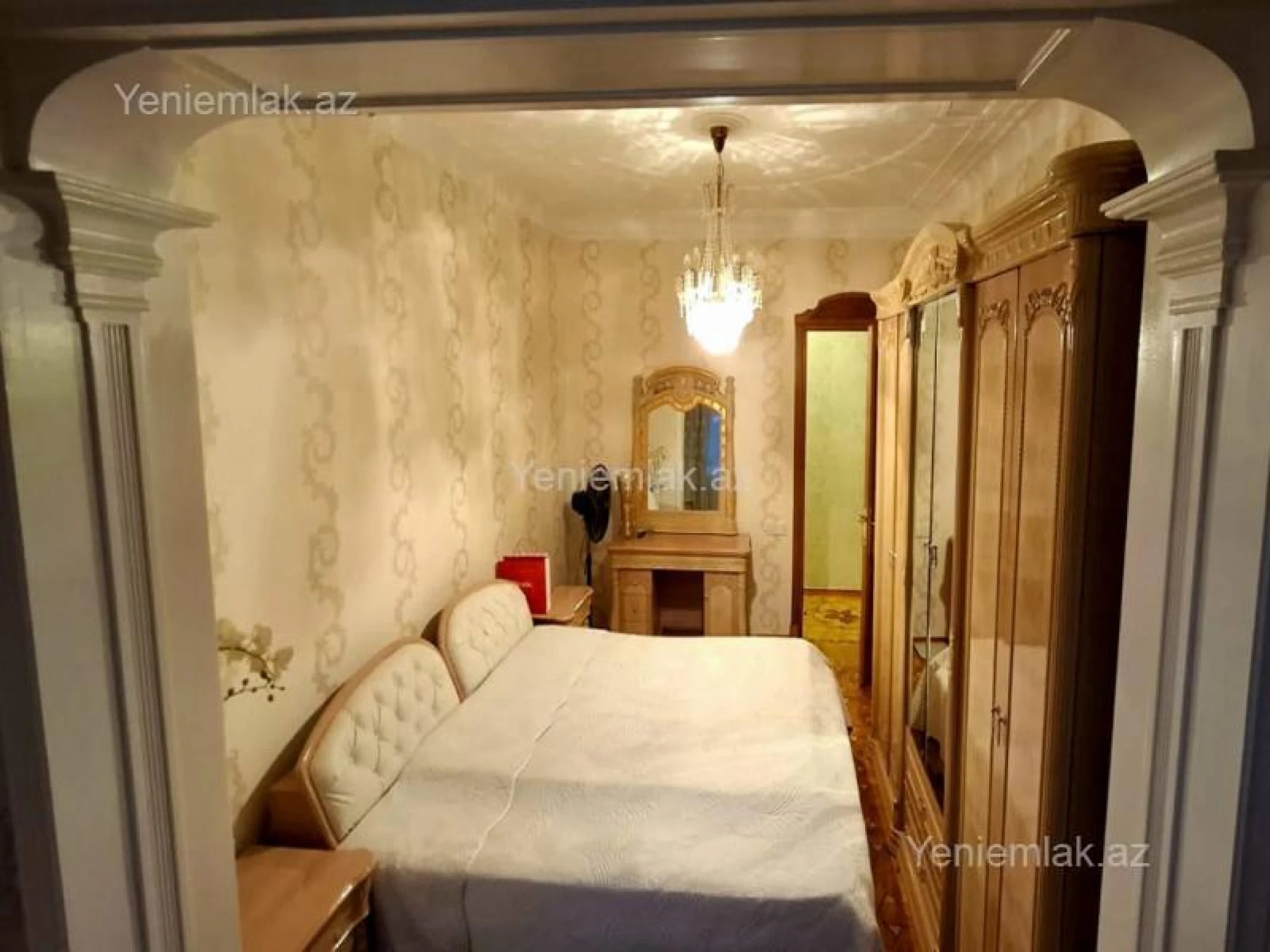 Satılır 5 otaqlı köhnə tikili 150 m²