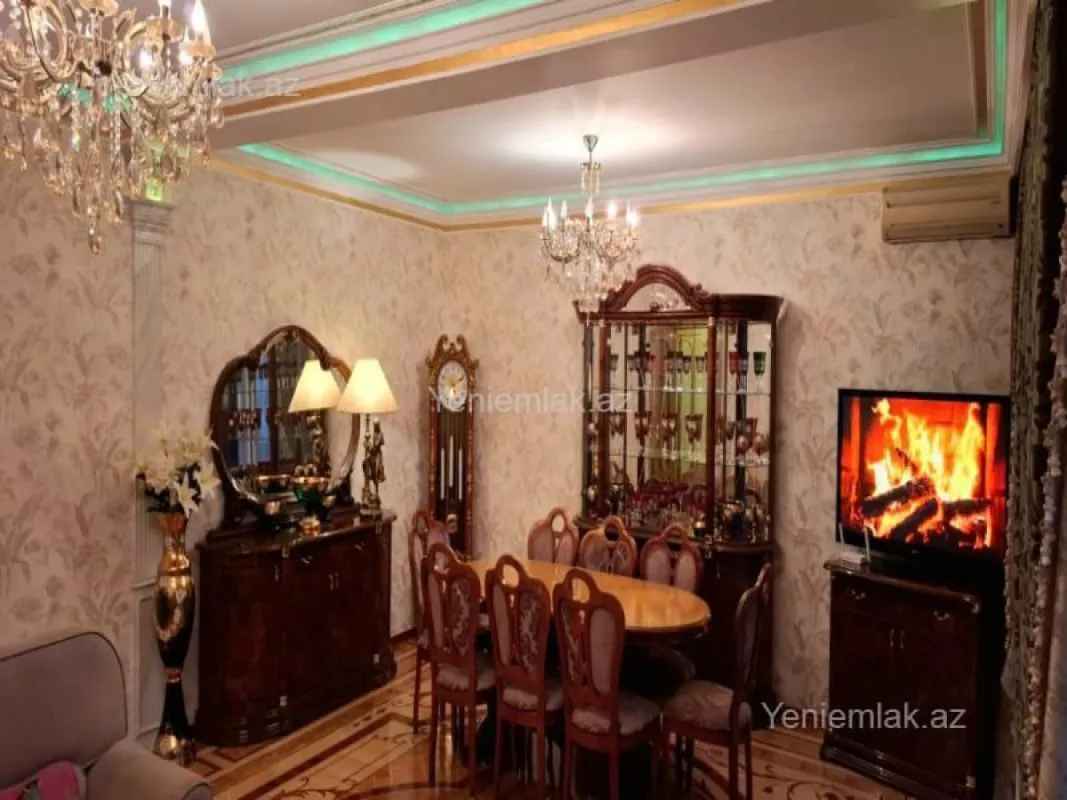 Satılır 5 otaqlı köhnə tikili 150 m²