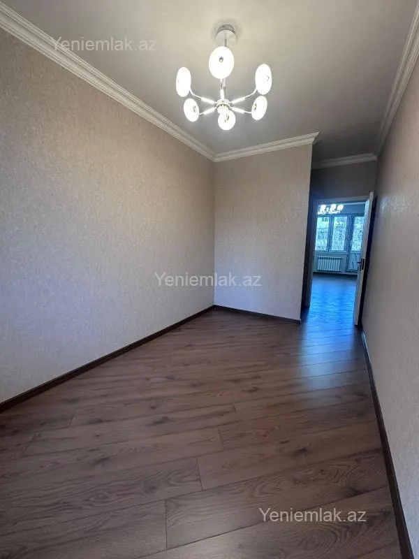 Satılır 2 otaqlı köhnə tikili 55 m²