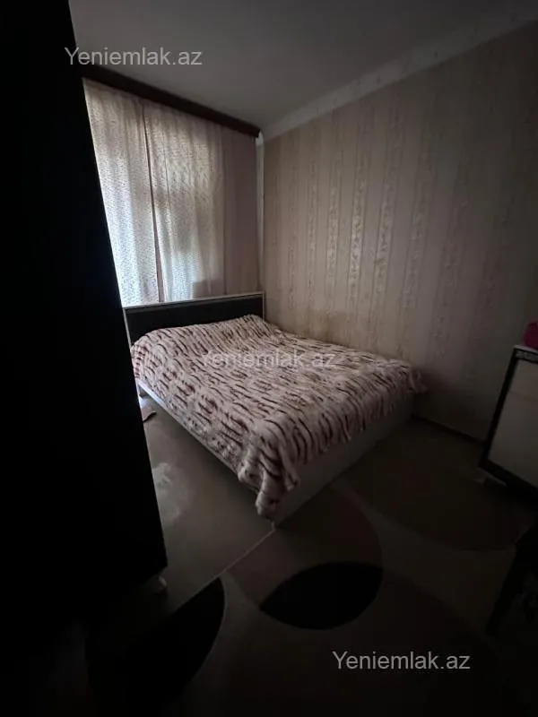 Satılır 2 otaqlı köhnə tikili 40 m²