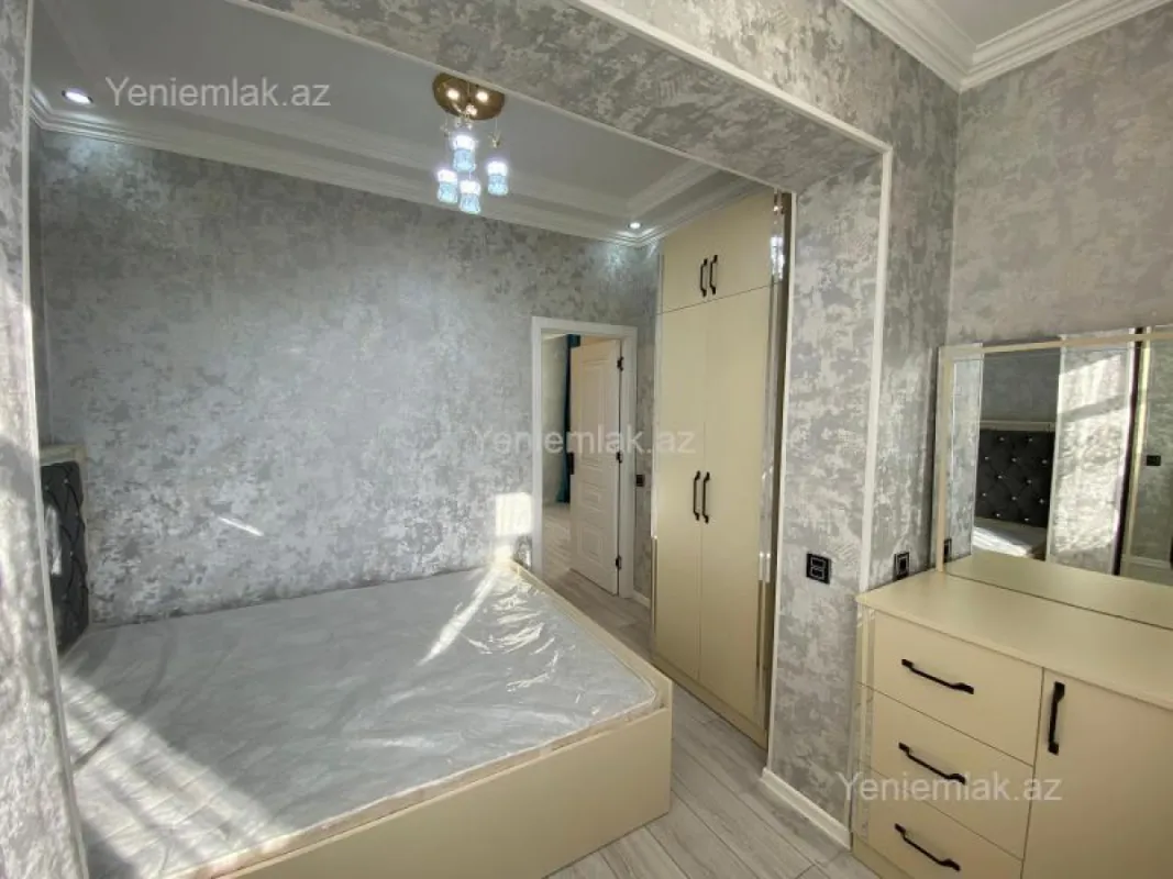 Satılır 2 otaqlı köhnə tikili 60 m²