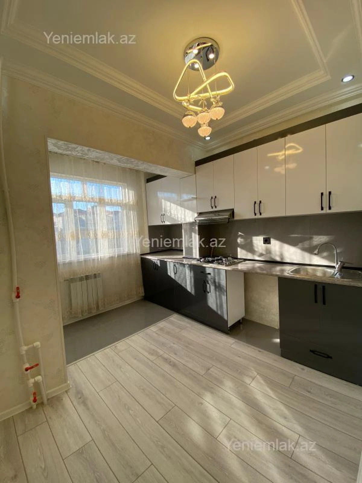 Satılır 2 otaqlı köhnə tikili 60 m²
