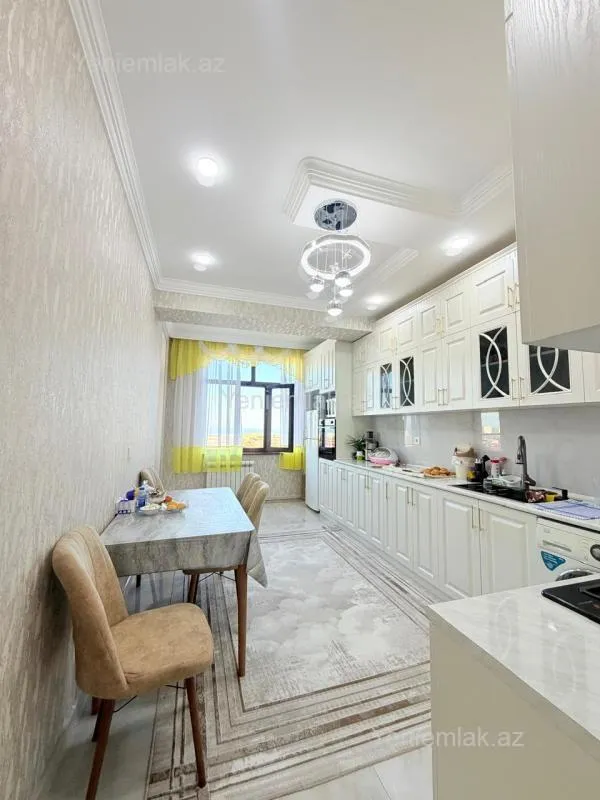 Satılır 3 otaqlı yeni tikili 131 m²