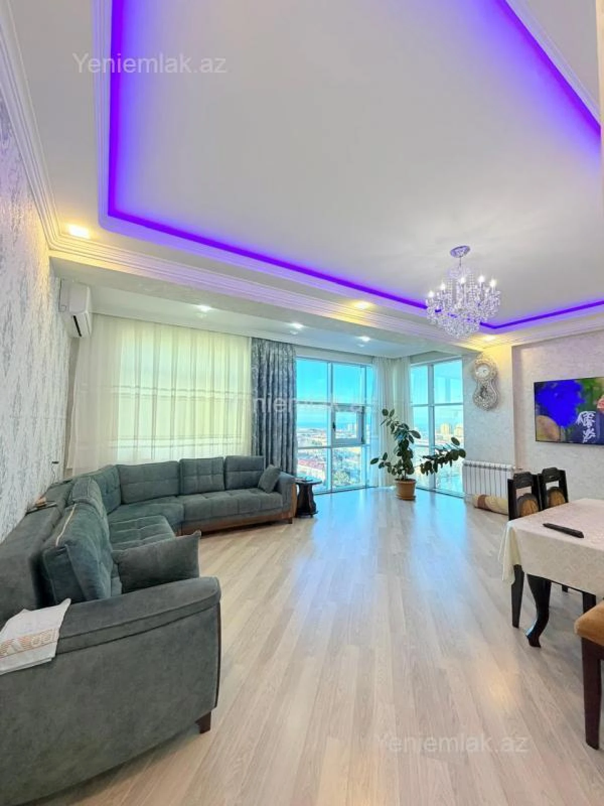 Satılır 3 otaqlı yeni tikili 131 m²