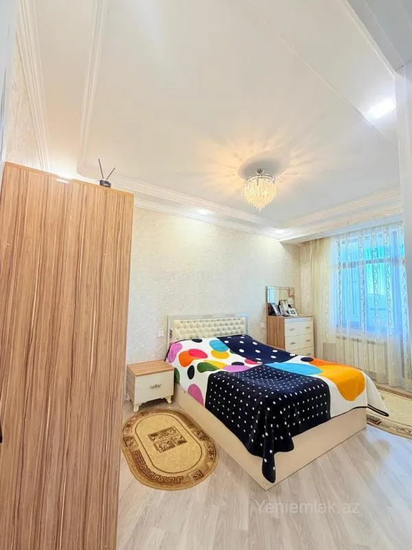 Satılır 3 otaqlı yeni tikili 131 m²