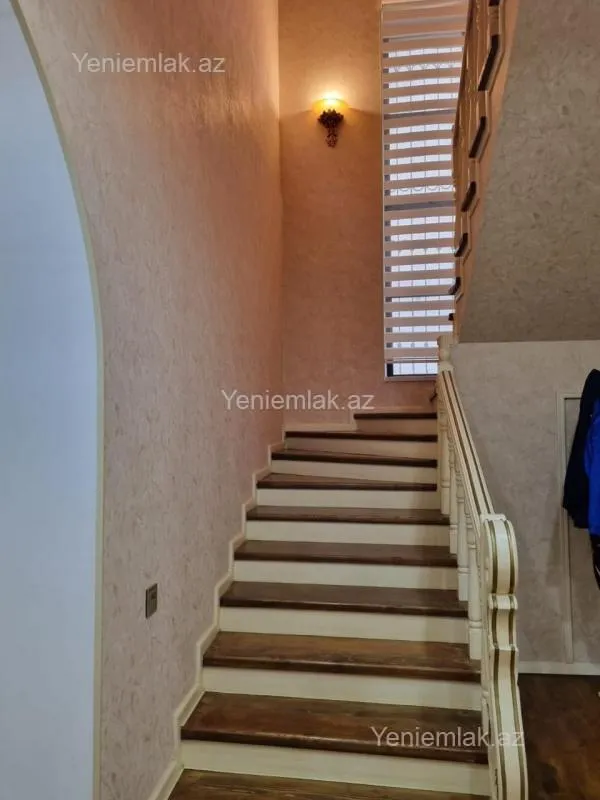 Satılır 6 otaqlı həyət evi 260 m²