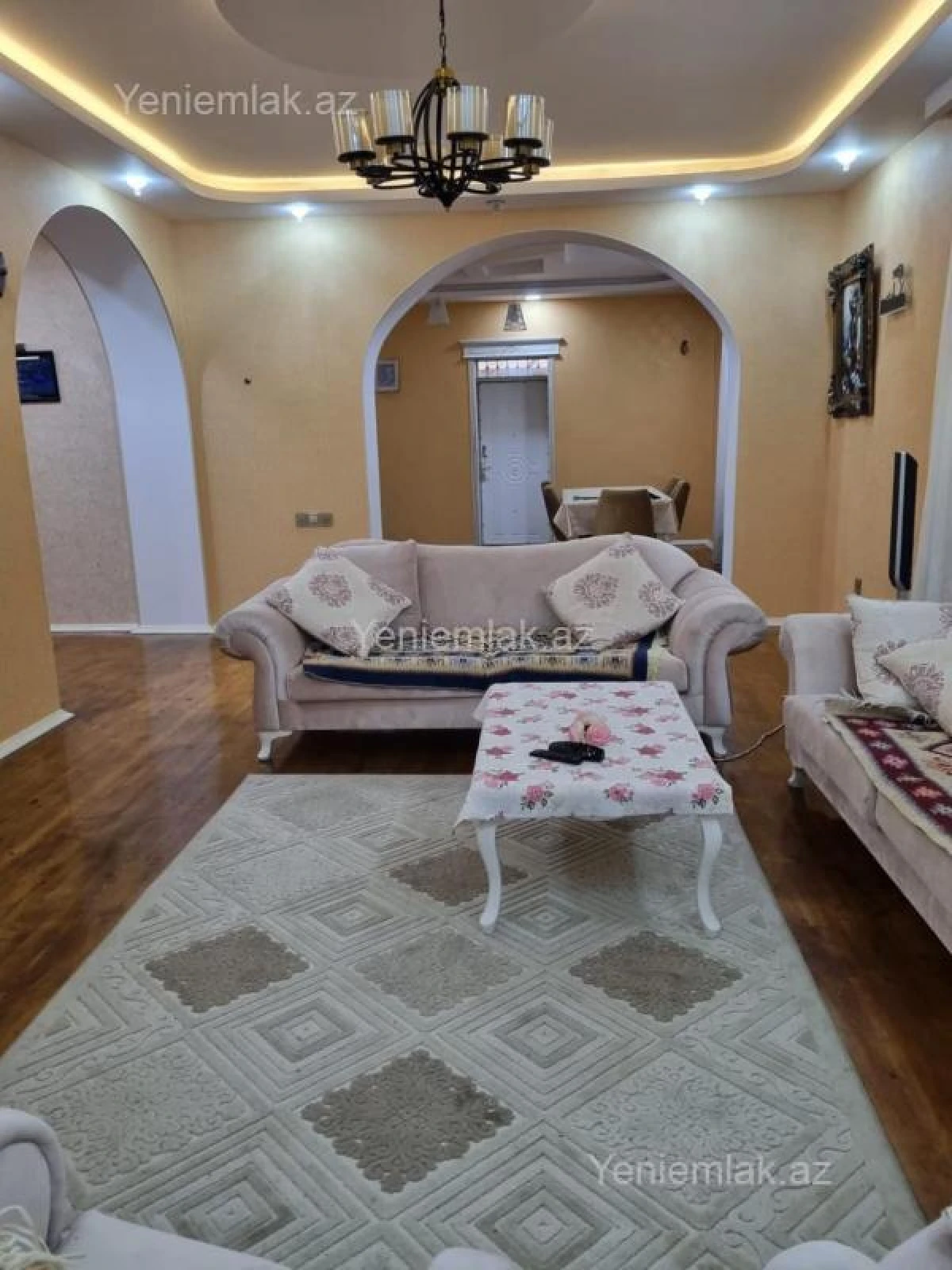 Satılır 6 otaqlı həyət evi 260 m²