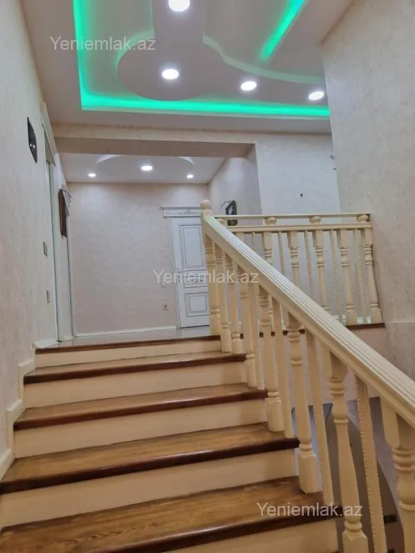 Satılır 6 otaqlı həyət evi 260 m²