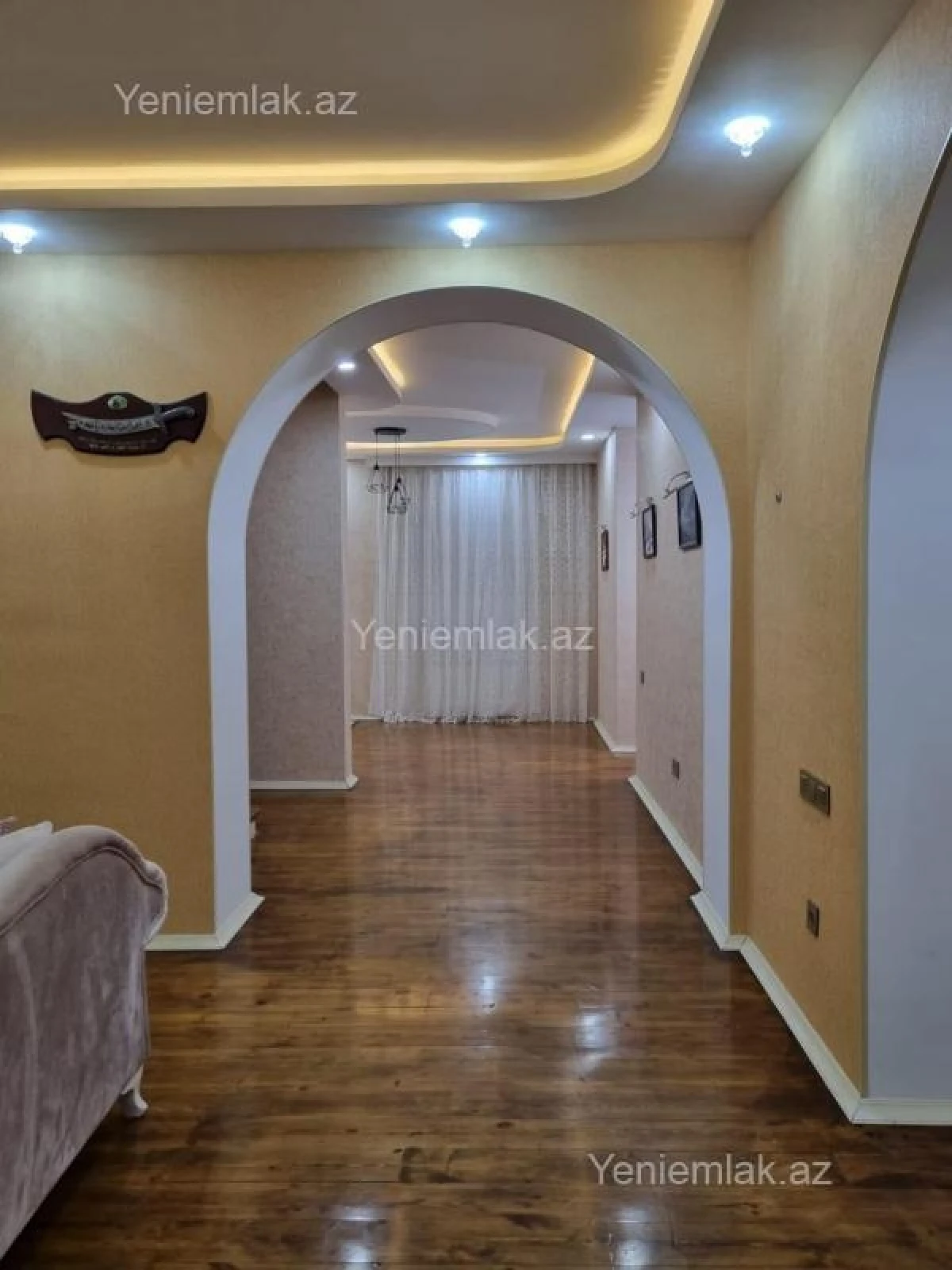 Satılır 6 otaqlı həyət evi 260 m²