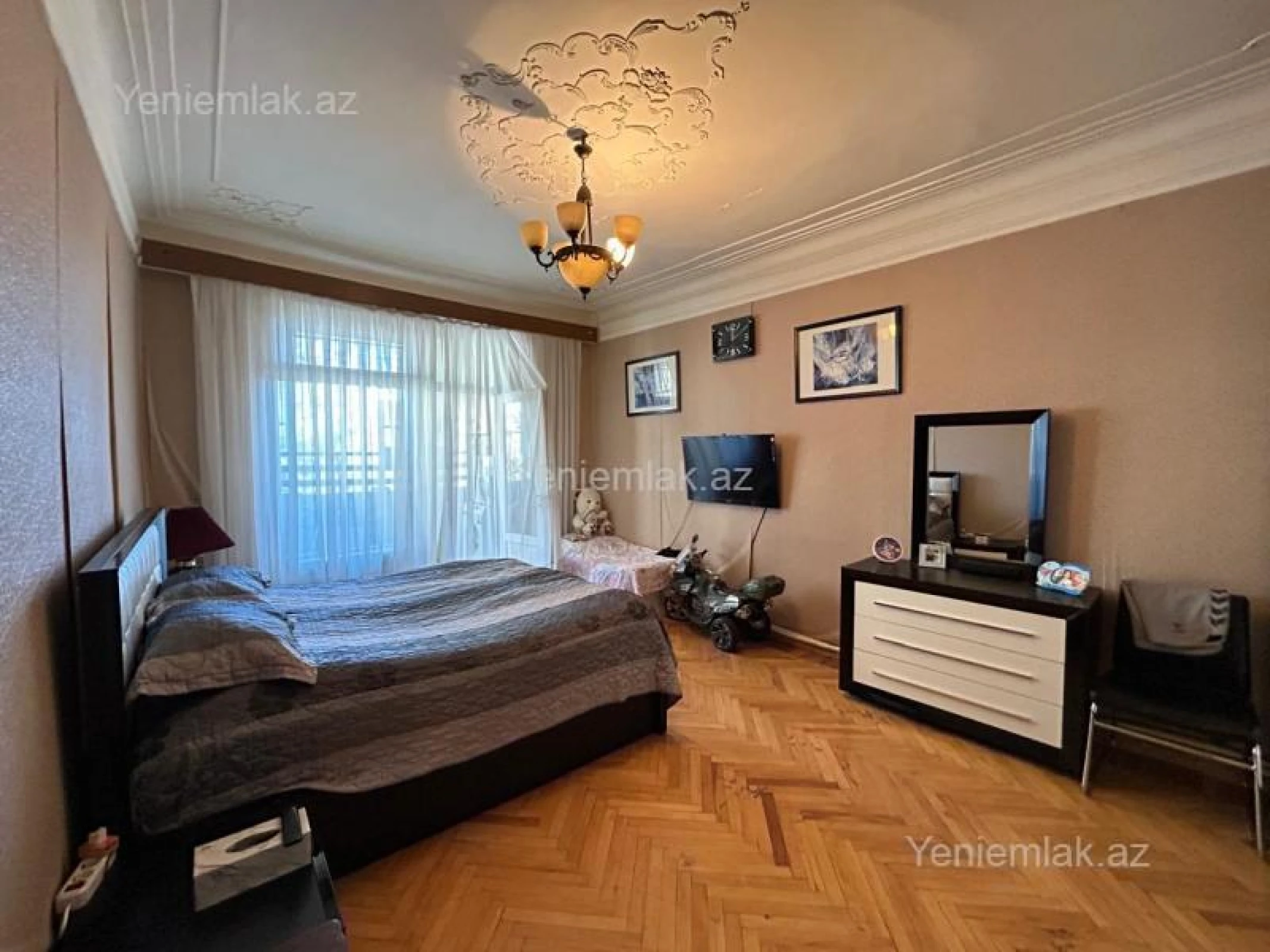 Satılır 3 otaqlı köhnə tikili 100 m²