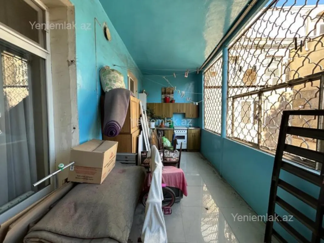 Satılır 3 otaqlı köhnə tikili 100 m²
