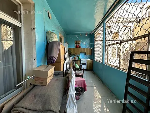 Satılır 3 otaqlı köhnə tikili 100 m²