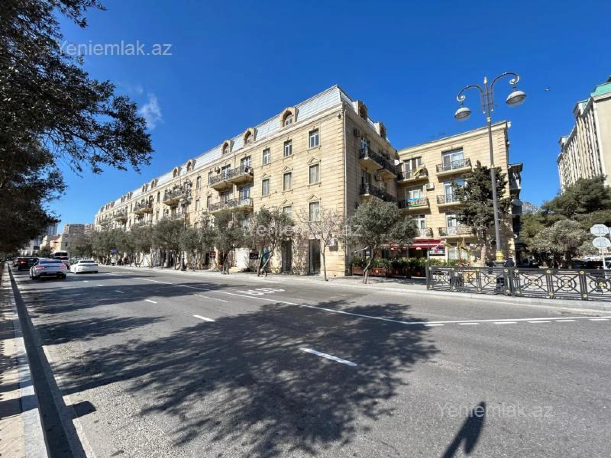 Satılır 3 otaqlı köhnə tikili 100 m²