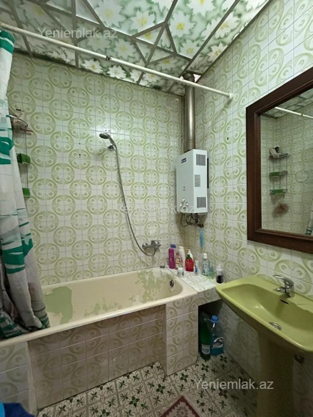 Satılır 3 otaqlı köhnə tikili 100 m²