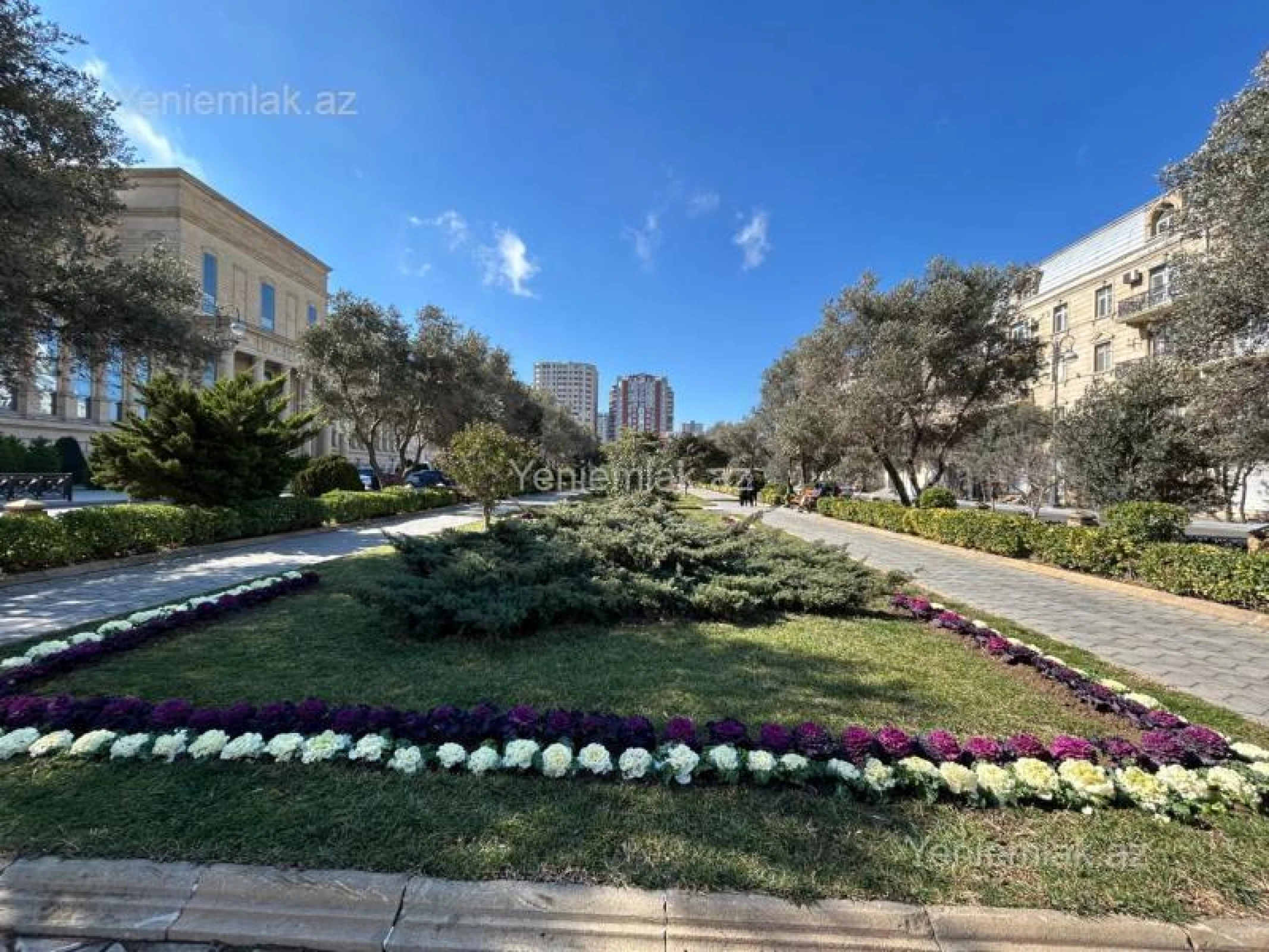 Satılır 3 otaqlı köhnə tikili 100 m²