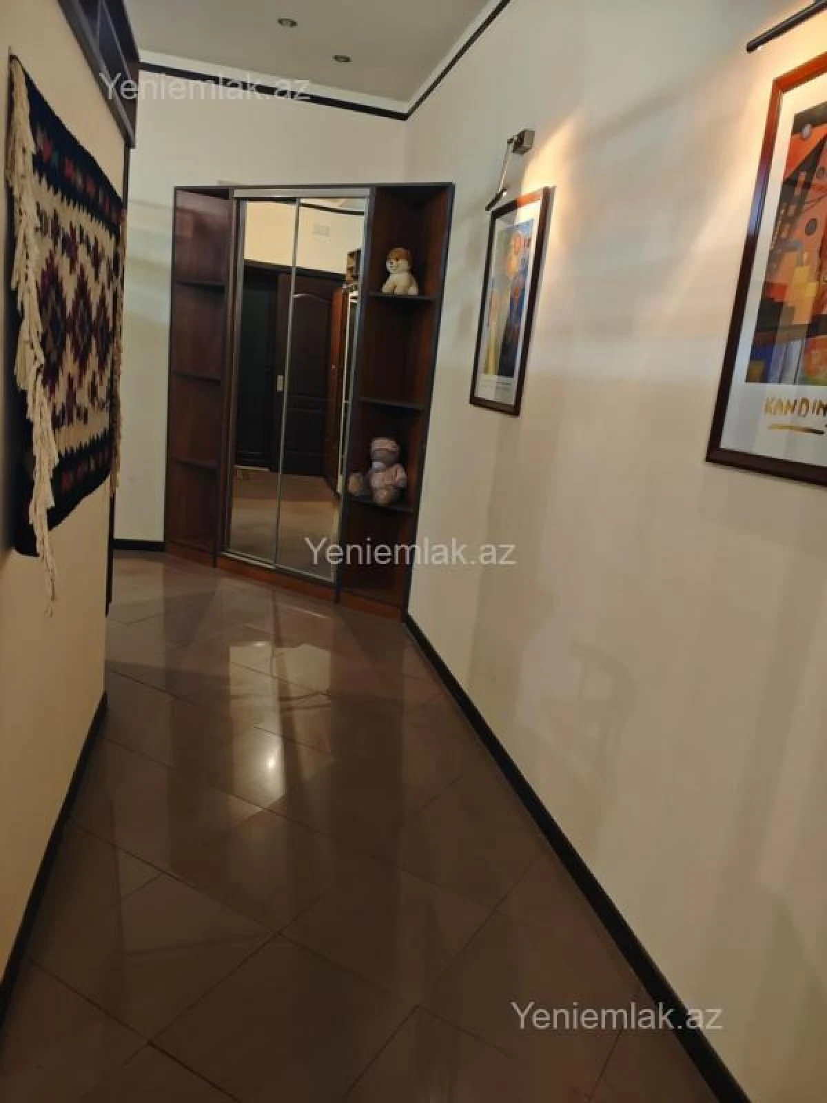 Satılır 3 otaqlı köhnə tikili 100 m²