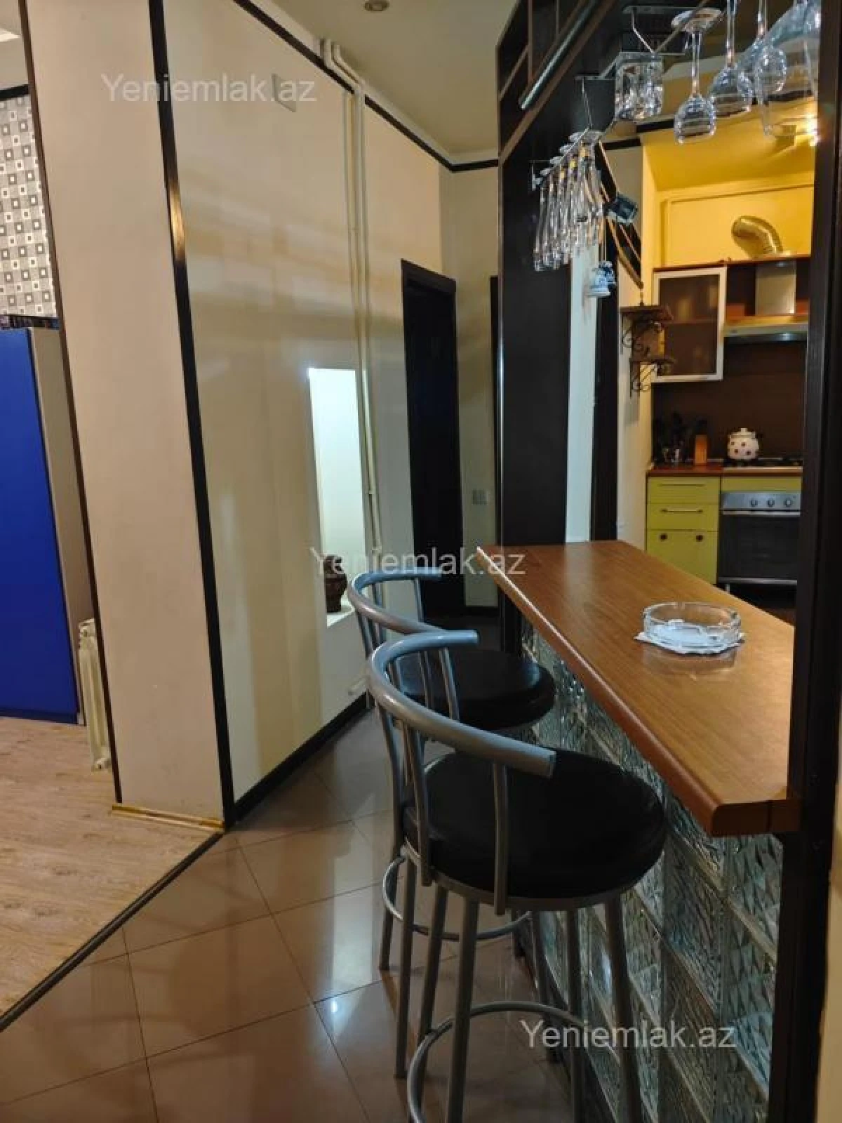 Satılır 3 otaqlı köhnə tikili 100 m²