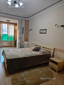 Satılır 3 otaqlı köhnə tikili 100 m²